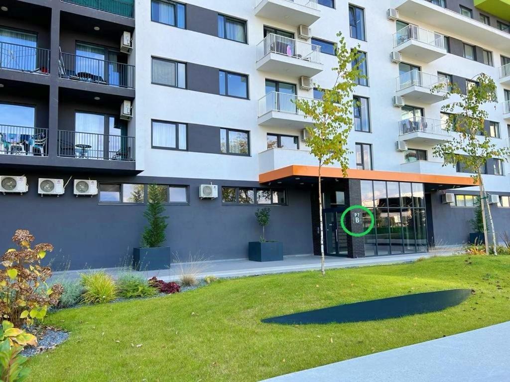 Soho Aparthotel Oradea Exteriör bild